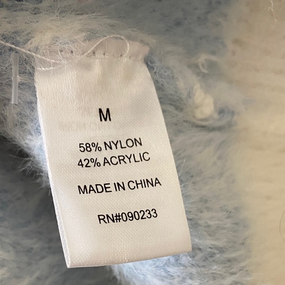 Kendall & Kylie Blue and Cream Houndstooth Cropped Fuzzy Thick Cardigan M EUC - Picture 8 of 9